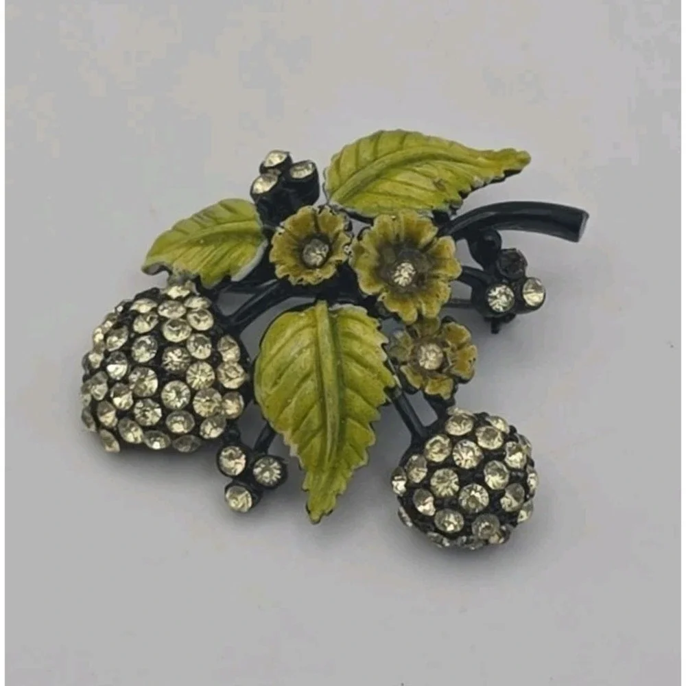 Vintage Hollycraft Hydrangea Berry Brooch Japanned Yellow Rhinestone Leaf Retro